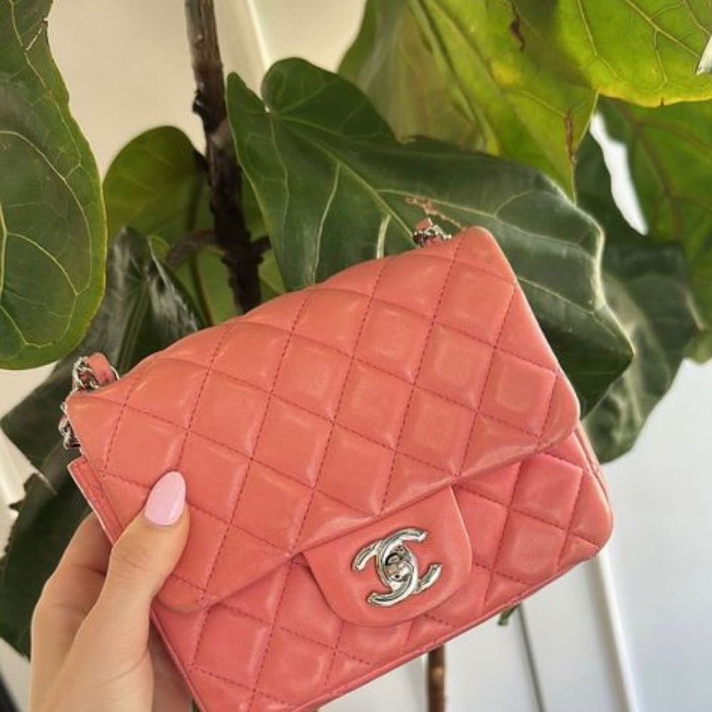 Chanel mini square!!